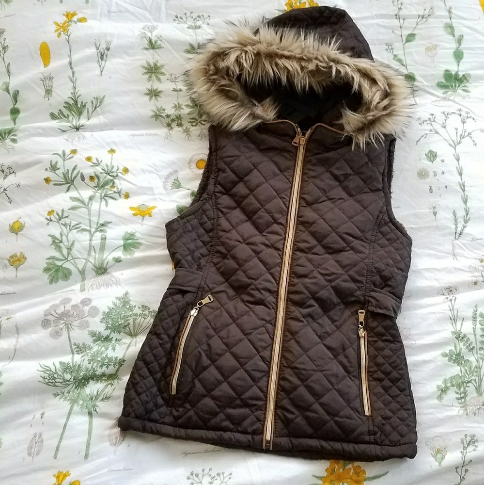 BNWT Women's Brown Quilted Vest